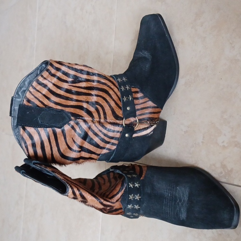 Woman's boots